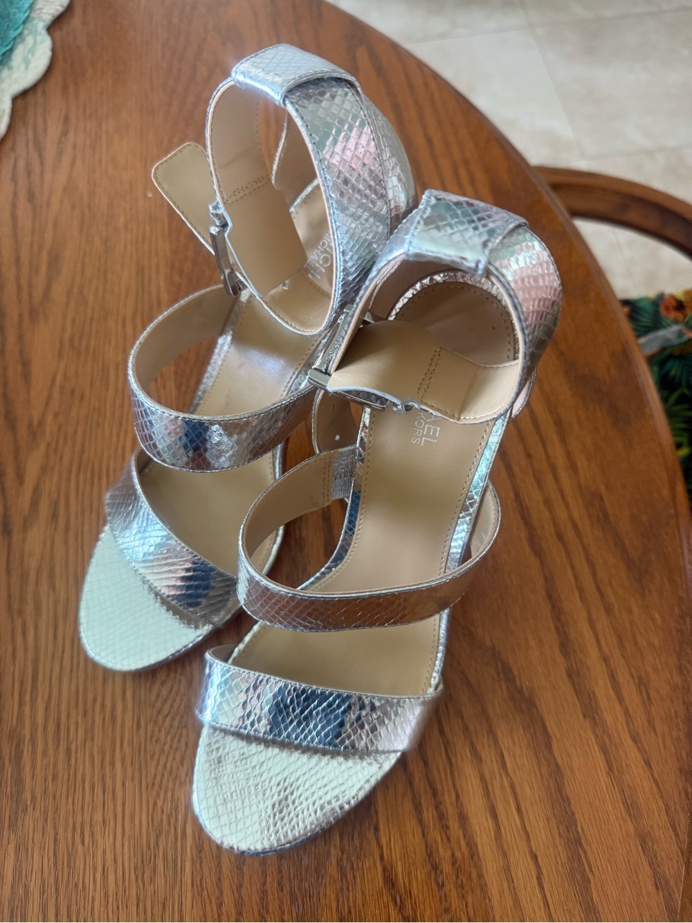 NEW Michael Kors Metallic Silver Strappy Women’s Sandals